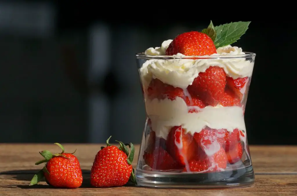 straberries with cream